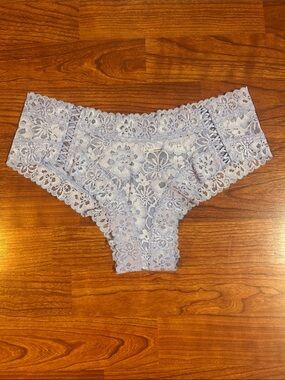 Victoria's Secret Lace Cheeky Panty Medium
